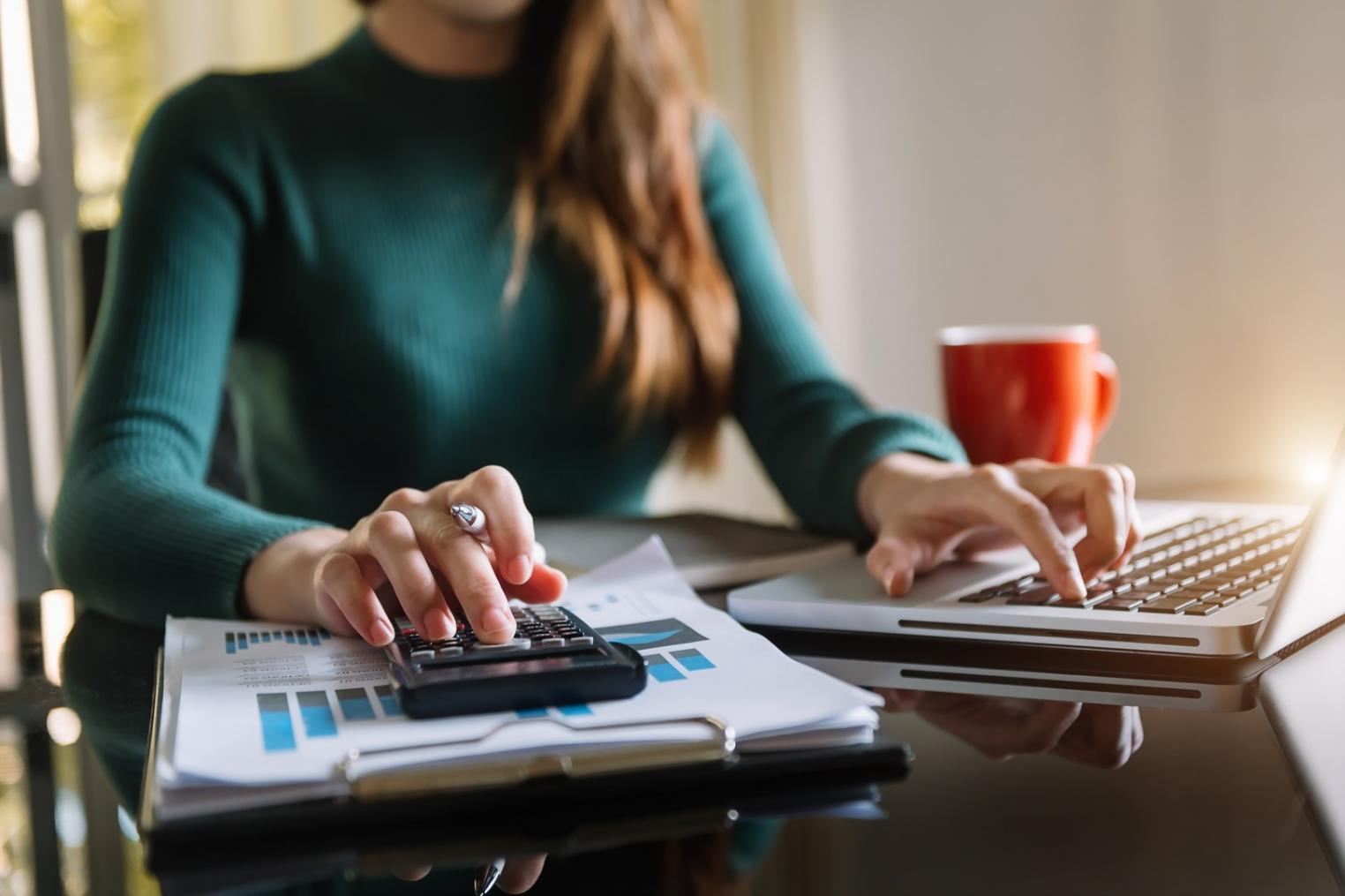 7 подкастов об инвестициях, которые не продают мечту